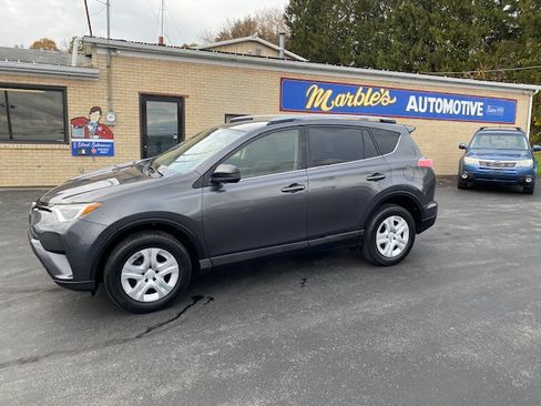 Used 2017 Toyota RAV4 LE image 2