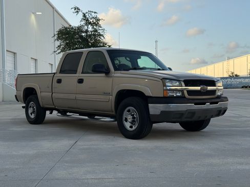 Used 2004 Chevrolet Silverado 2500 LS RWD image 7
