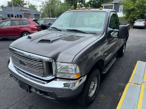 Used 2004 Ford F250 4x4 Regular Cab Super Duty image 4