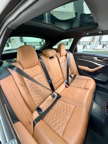 Used 2023 Audi RS 6 performance AWD/4WD image 5
