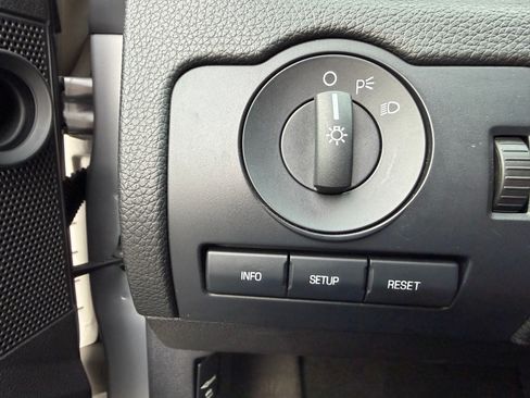 Used 2012 Ford Mustang Premium image 7