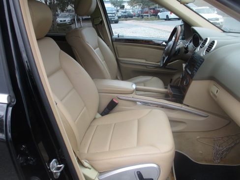 Used 2011 Mercedes-Benz ML 350 image 8