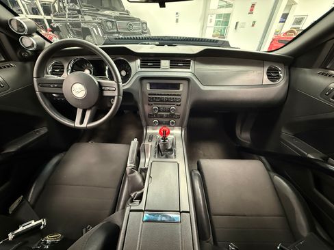 Used 2012 Ford Mustang GT image 19