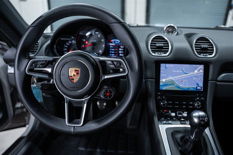 Used 2019 Porsche 718 Cayman S RWD image 44