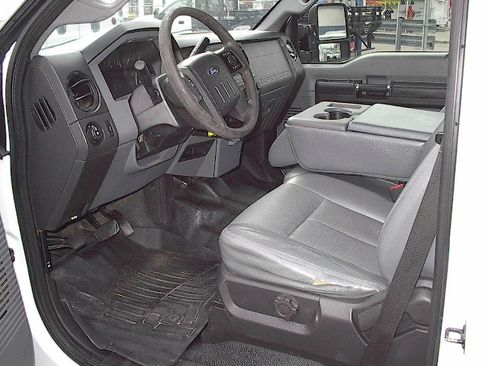 Used 2015 Ford F450 XL image 18