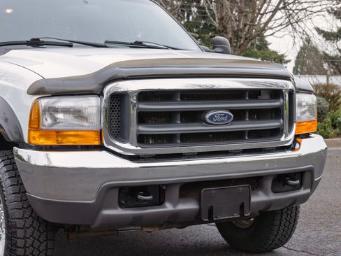 Used 1999 Ford F350 XLT image 14