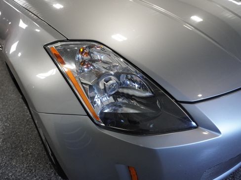 Used 2004 Nissan 350Z Touring image 5