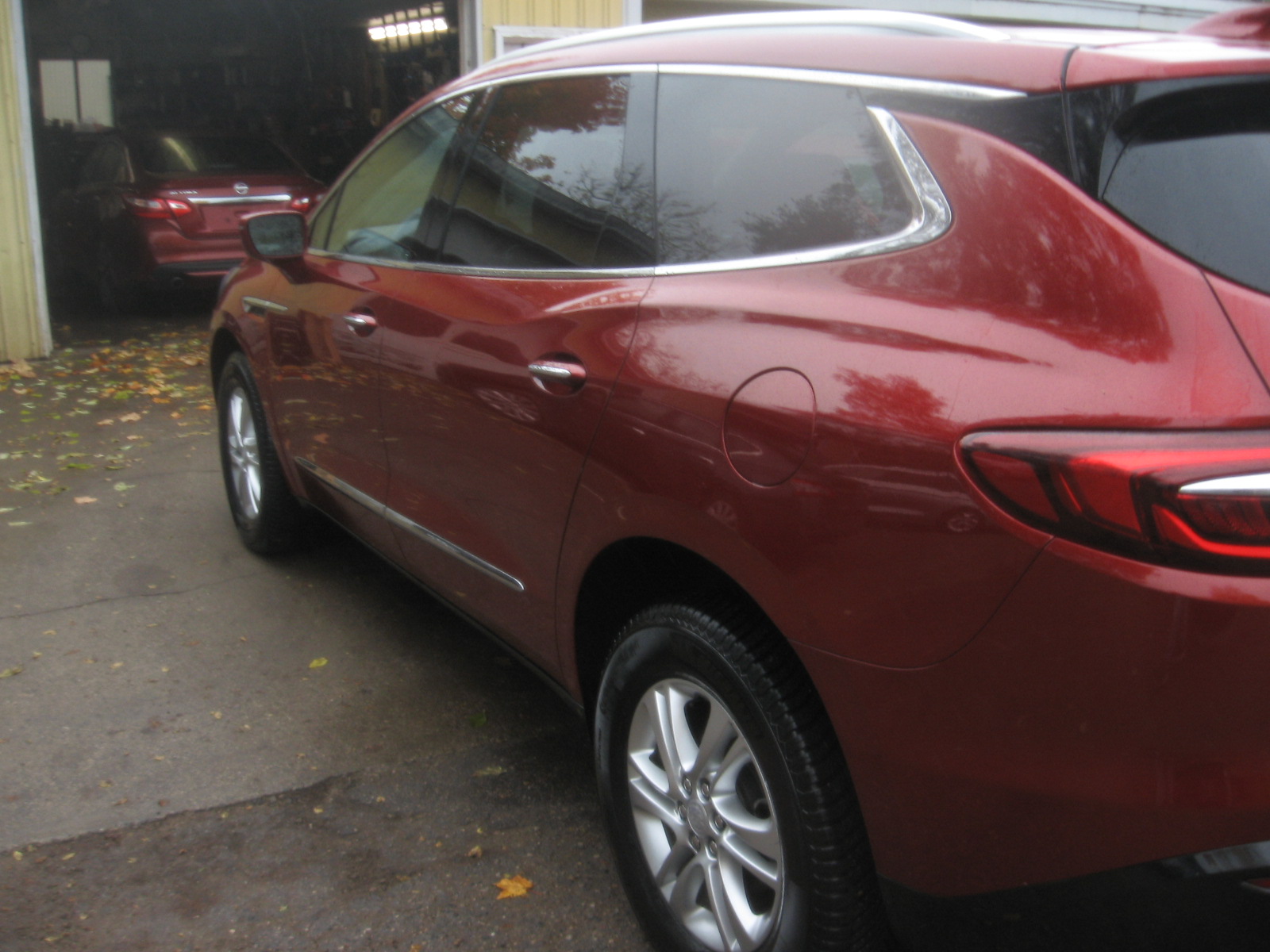 Used 2019 Buick Enclave Essence FWD image 6