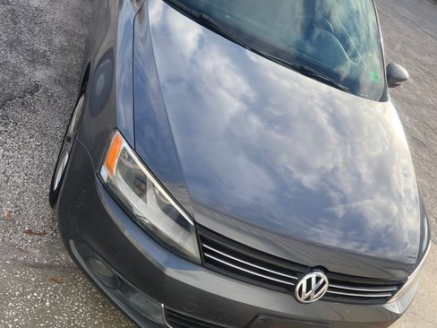 Used 2013 Volkswagen Jetta GLS TDI image 3