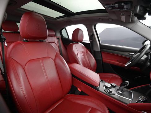 Used 2019 Alfa Romeo Stelvio Ti image 50