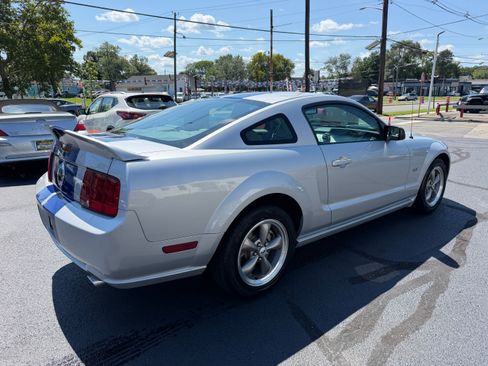 Used 2006 Ford Mustang GT Premium RWD image 28