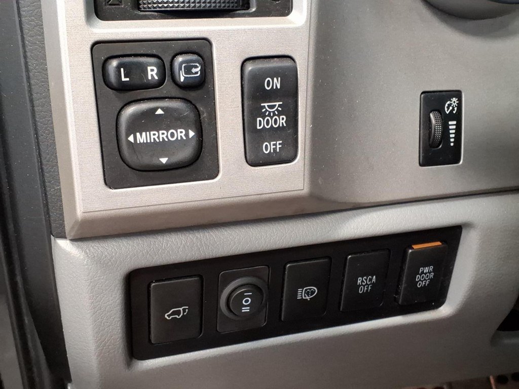 Used 2008 Toyota Sequoia Limited AWD/4WD image 10