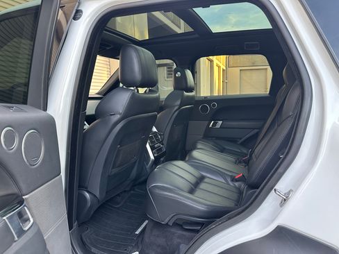 Used 2016 Land Rover Range Rover Sport HSE image 10