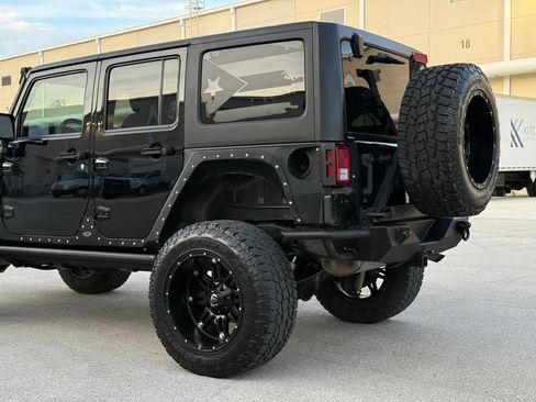 Used 2015 Jeep Wrangler 4WD Unlimited Sport image 43