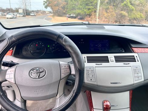 Used 2007 Toyota Avalon image 9