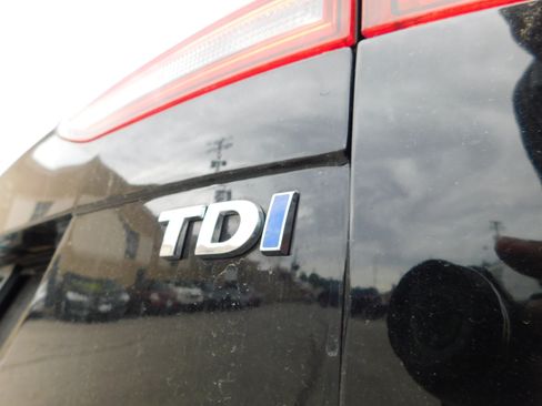 Used 2015 Volkswagen Golf SE image 7