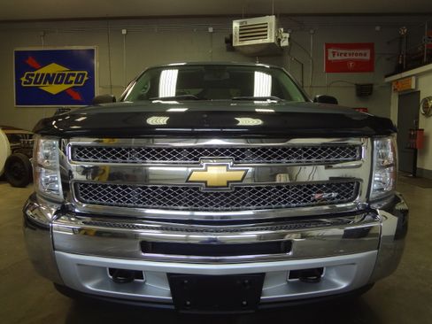 Used 2013 Chevrolet Silverado 1500 4x4 Extended Cab LT image 2