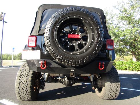 Used 2015 Jeep Wrangler Rubicon image 4