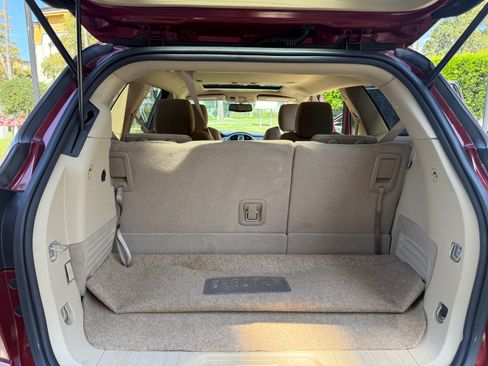 Used 2011 Buick Enclave 2WD CX image 4