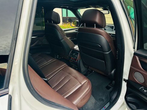 Used 2016 BMW X5 xDrive50i AWD/4WD image 17