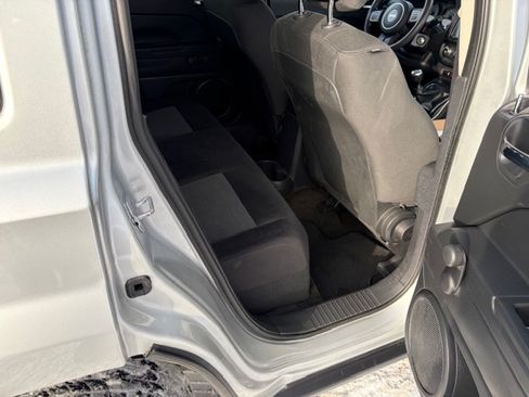 Used 2014 Jeep Patriot Sport image 13