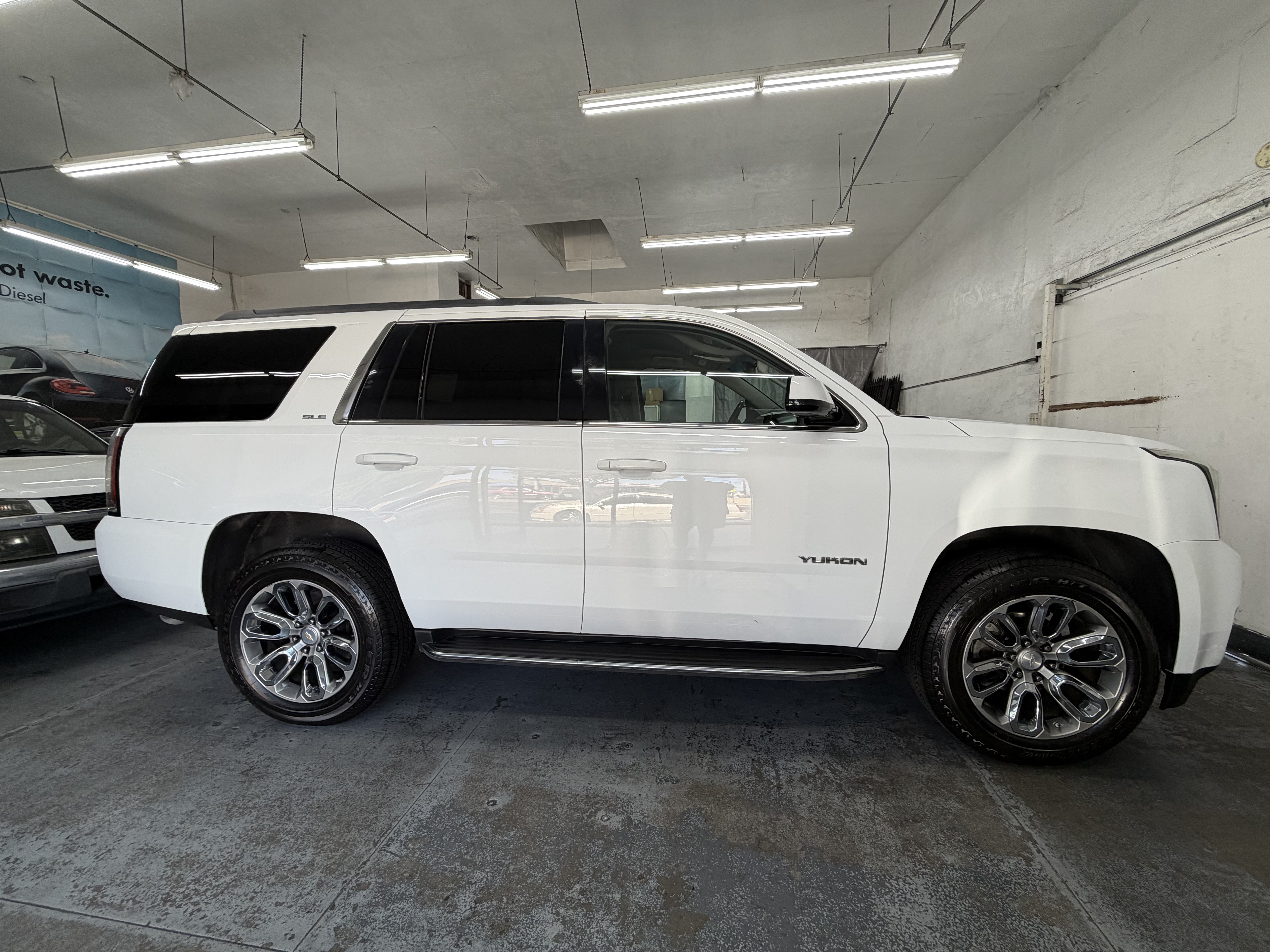 Used 2018 GMC Yukon 2WD SLE image 8