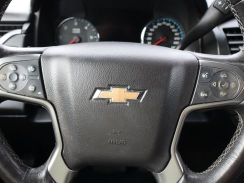 Used 2018 Chevrolet Suburban Premier image 23