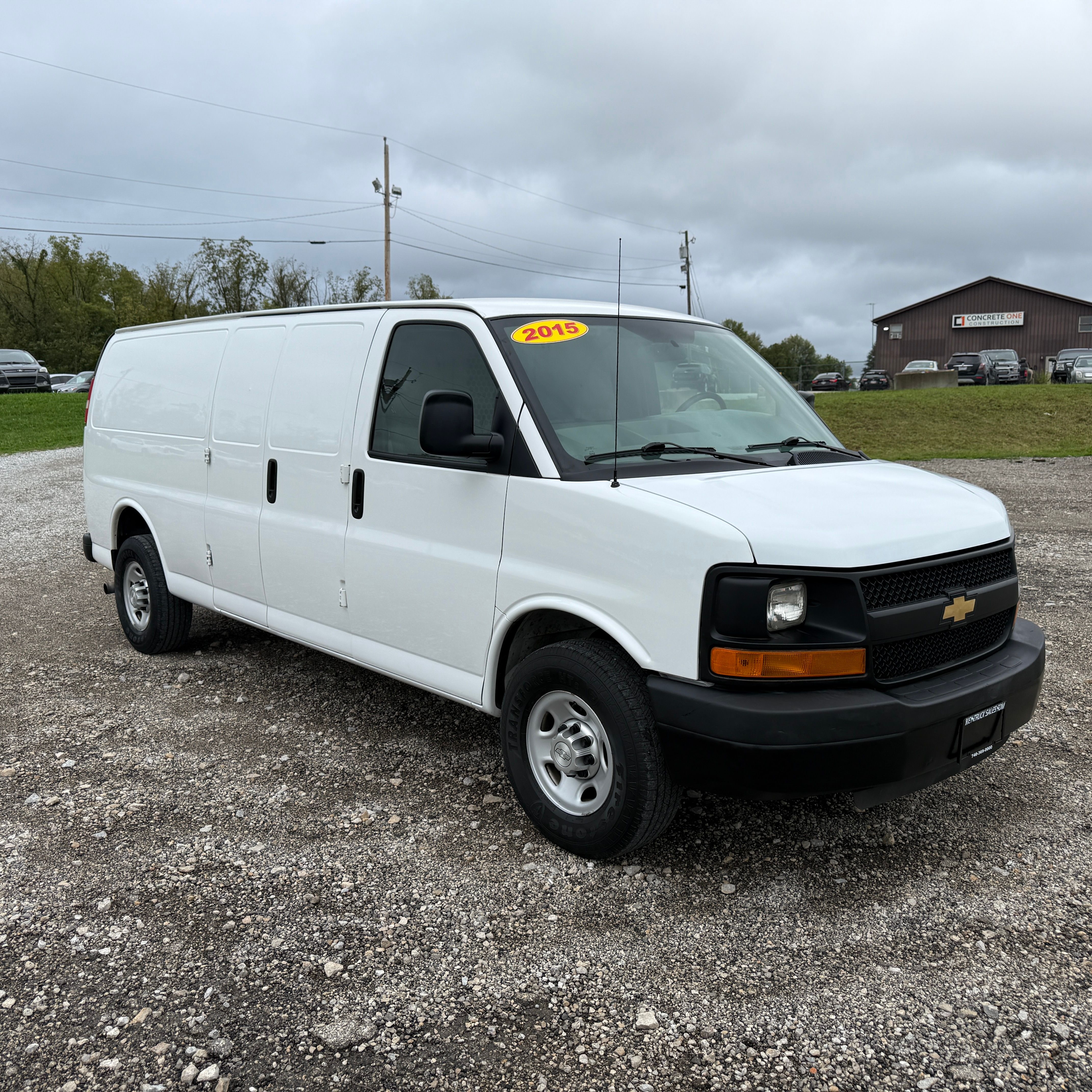 Used 2015 Chevrolet Express 3500 Extended RWD image 1
