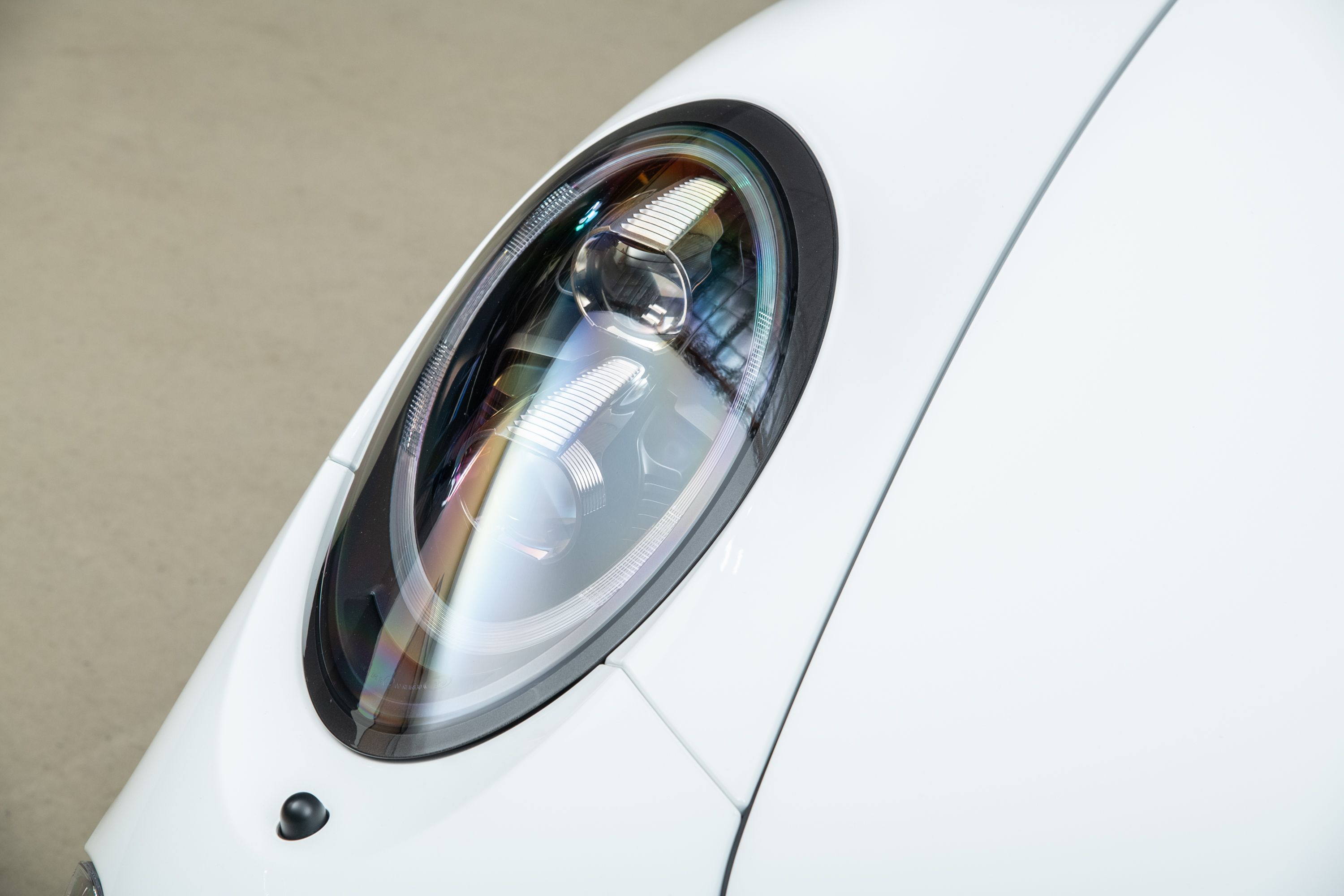 Used 2016 Porsche 911 R RWD image 46