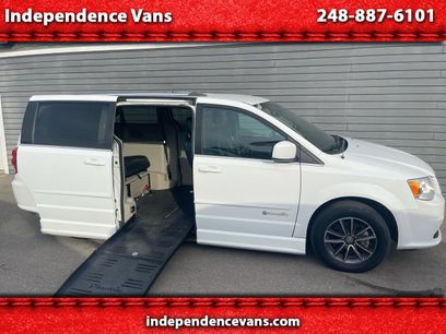 Used 2017 Dodge Grand Caravan SXT
