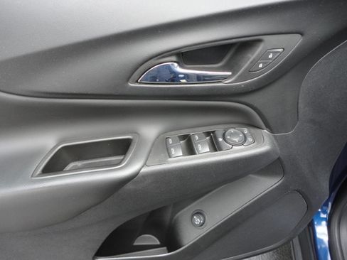 Used 2022 Chevrolet Equinox LT image 18