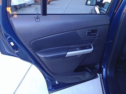 Used 2012 Ford Edge SE image 10