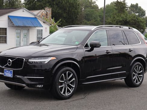 Used 2019 Volvo XC90 T6 Momentum image 5