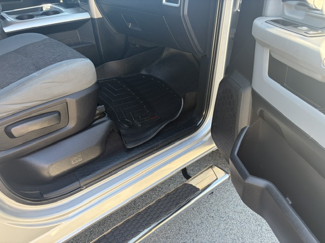 Used 2017 RAM 1500 4x4 Crew Cab Big Horn image 10
