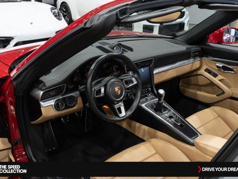 Used 2017 Porsche 911 Targa 4S image 12