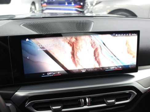 Used 2023 BMW i4 eDrive35 image 27