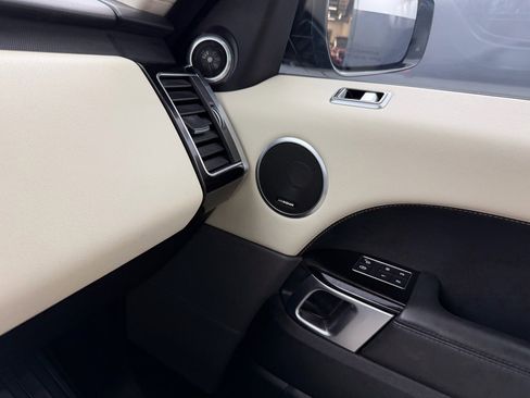 Used 2020 Land Rover Range Rover Sport HSE image 31