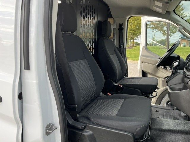 Used 2025 Ford Transit 250 Low Roof RWD image 12
