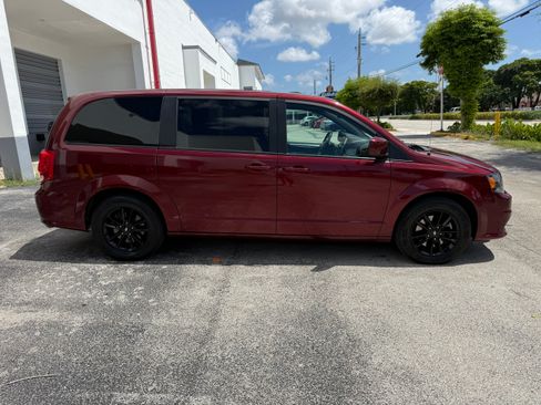 Used 2019 Dodge Grand Caravan GT FWD image 19