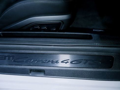 Used 2022 Porsche 911 Carrera 4 GTS image 32
