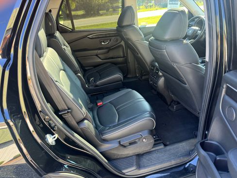 Used 2023 Honda Pilot Elite image 18
