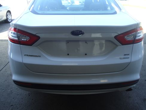 Used 2013 Ford Fusion SE image 5