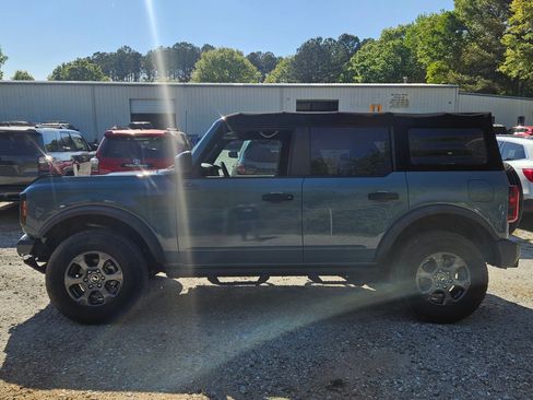 Used 2022 Ford Bronco AWD/4WD image 2