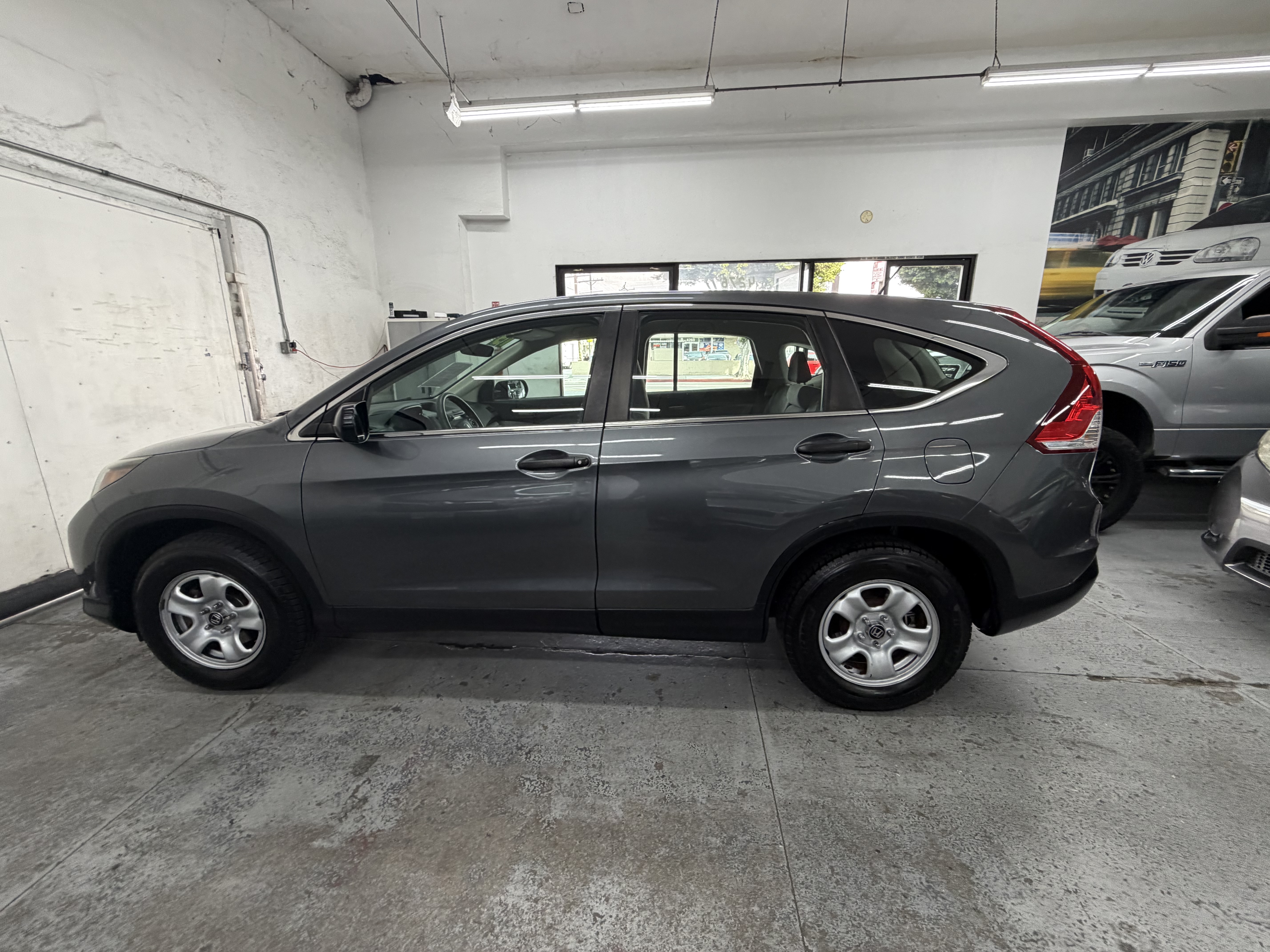 Used 2013 Honda CR-V FWD LX image 3