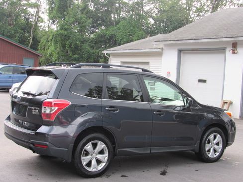 Used 2014 Subaru Forester 2.5i Limited AWD/4WD image 9