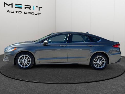 Used 2020 Ford Fusion SE image 5