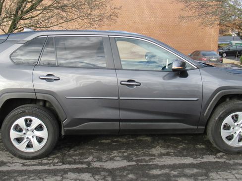 Used 2023 Toyota RAV4 LE image 4