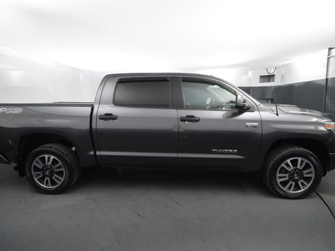 Used 2018 Toyota Tundra SR5 image 6