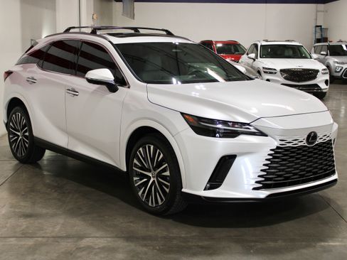 Used 2023 Lexus RX 350 FWD image 2
