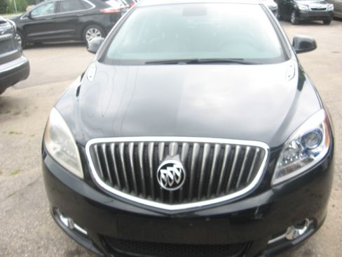 Used 2013 Buick Verano Leather FWD image 2